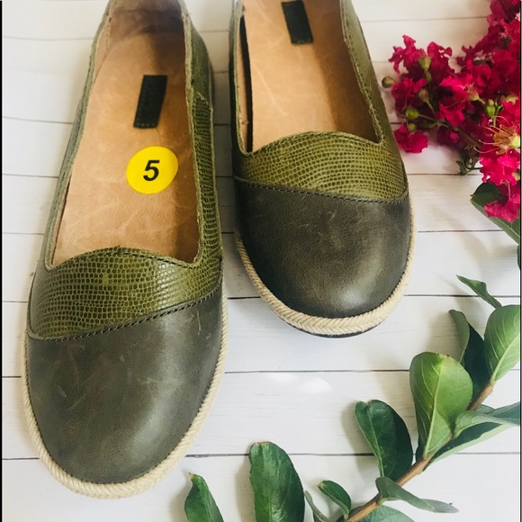 can you wash olukai shoes